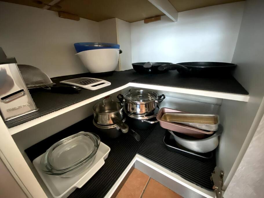 Location, Location! Walk To Anywhere! Apartment *